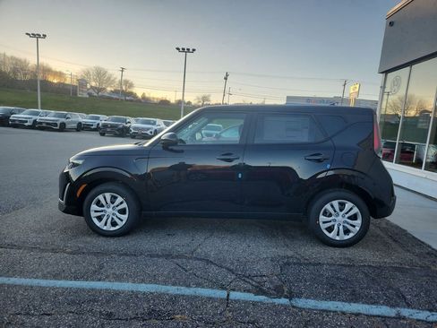 New 2025 Kia Soul LX image 4