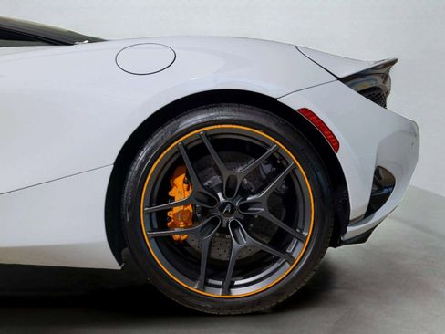 New 2026 McLaren 750S image 14