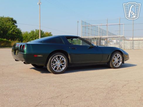 Used 1995 Chevrolet Corvette Coupe image 26