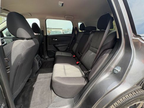 Used 2025 Nissan Rogue SV AWD/4WD image 23