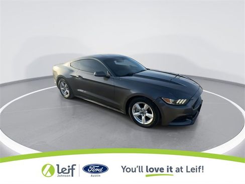 Used 2017 Ford Mustang Coupe image 2
