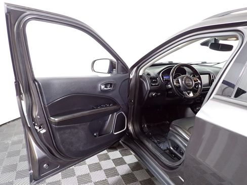 Used 2020 Jeep Compass Limited AWD/4WD image 21
