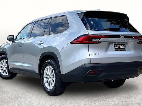 Used 2024 Toyota Grand Highlander FWD image 16