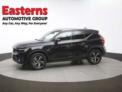 Used 2024 Volvo XC40 B5 Core AWD/4WD image 58