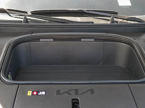 New 2026 Kia EV9 Wind image 13