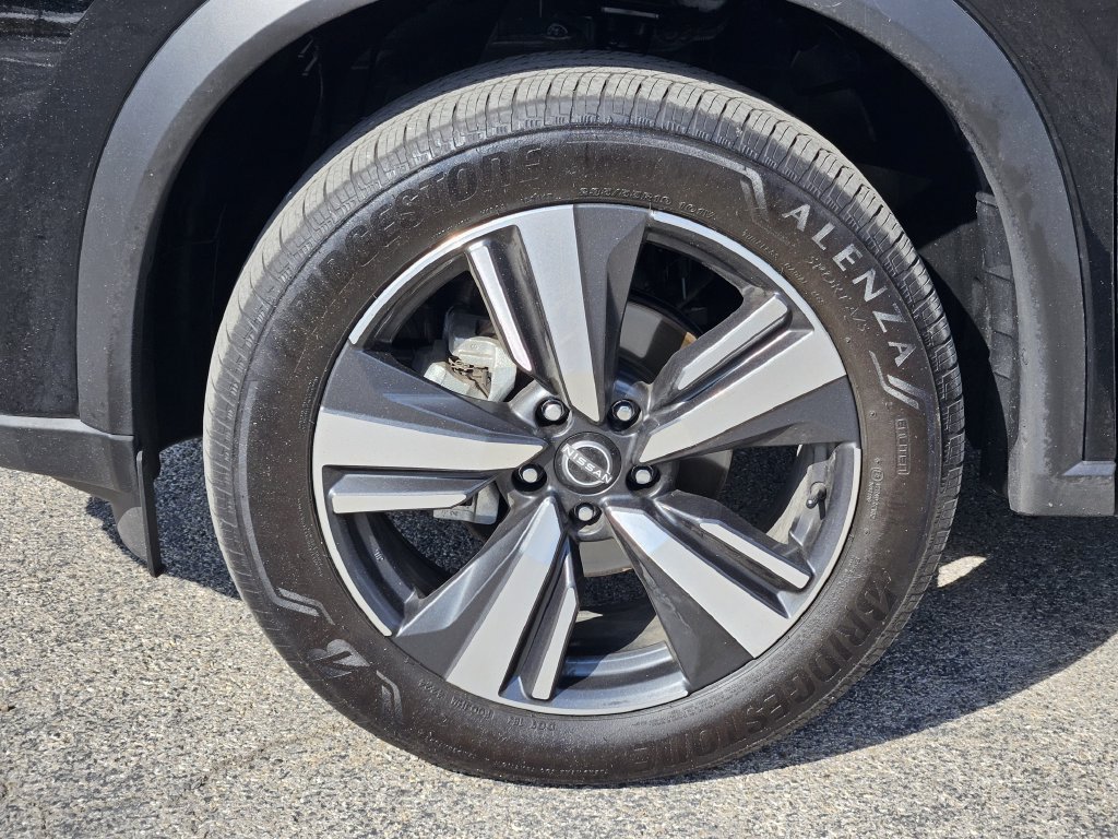 Used 2025 Nissan Rogue SL AWD/4WD image 10