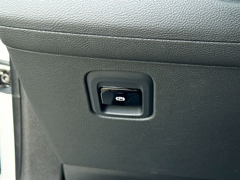 Certified 2024 Maserati Grecale GT image 35