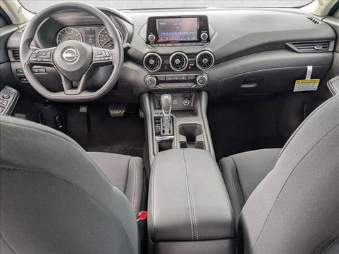Used 2025 Nissan Sentra S image 13