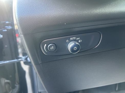 Used 2022 Buick Envision Preferred image 18