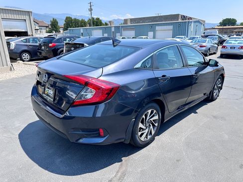 Used 2018 Honda Civic EX image 3