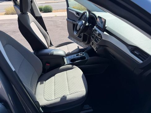 Used 2022 Ford Escape SE w/ SE Sport Appearance Package AWD/4WD image 26