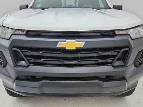 Used 2023 Chevrolet Colorado W/T w/ Advanced Trailering Package AWD/4WD image 8