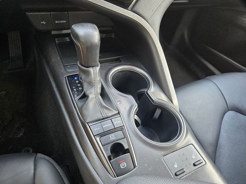 Used 2024 Toyota Camry XSE FWD image 14