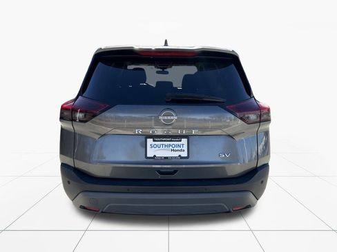 Used 2022 Nissan Rogue SV image 7