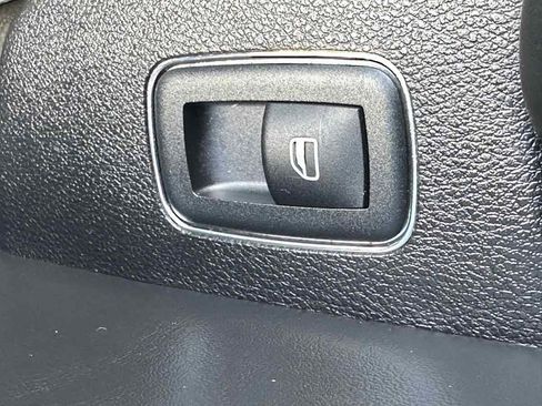 Used 2022 Chrysler 300 S RWD image 37