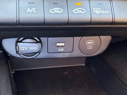 Used 2025 Hyundai Elantra SE w/ Cargo Package FWD image 16