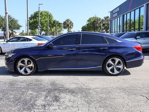 Used 2018 Honda Accord Touring image 19