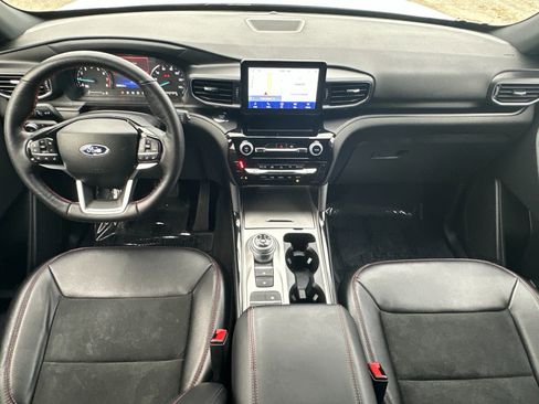 Certified 2022 Ford Explorer ST-Line image 14
