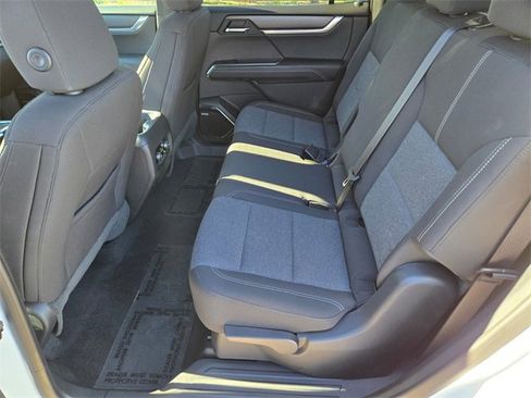 Used 2025 GMC Acadia Elevation image 14