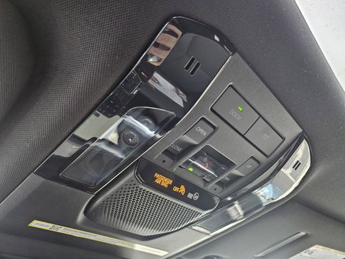 Used 2026 Lexus GX 550 w/ Accessory Package (2T) image 12