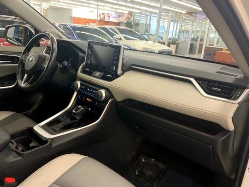 Used 2020 Toyota RAV4 Limited w/ All Weather Liner Package image 10