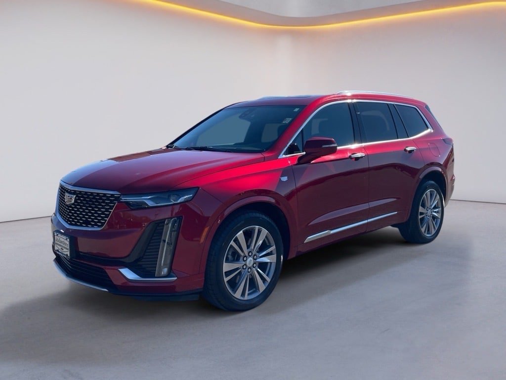 Used 2024 Cadillac XT6 Premium Luxury AWD/4WD image 2