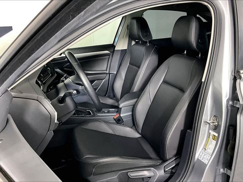 Used 2019 Volkswagen Jetta SE image 8