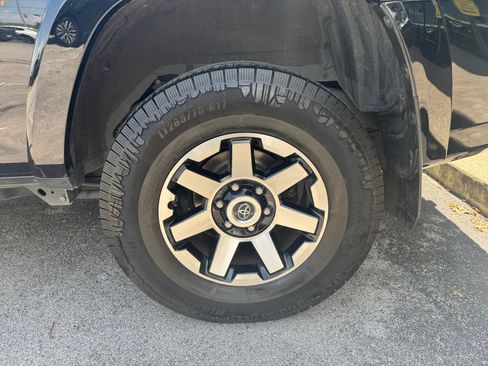 Used 2024 Toyota 4Runner TRD Off-Road AWD/4WD image 29