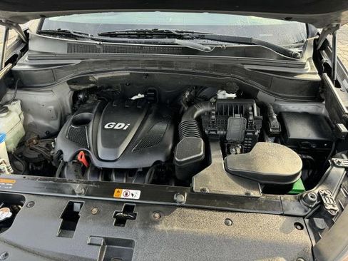 Used 2013 Hyundai Santa Fe Sport w/ Popular Equipment Pkg image 9
