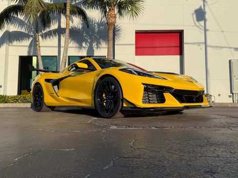 Used 2026 Chevrolet Corvette ZR1 w/ ZR1 Carbon Fiber Aero Package image 25