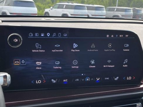 Used 2025 Chevrolet Traverse Z71 w/ Driver Confidence Package AWD/4WD image 18