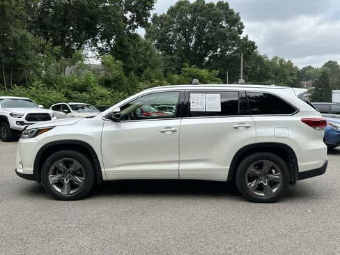 Used 2017 Toyota Highlander Limited Platinum AWD/4WD image 2