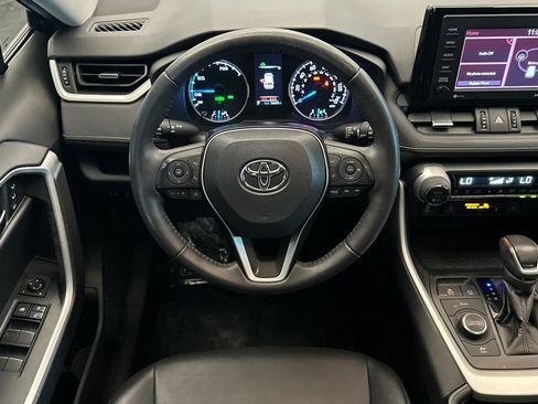 Used 2021 Toyota RAV4 XLE Premium AWD/4WD image 14