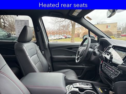 Certified 2024 Honda Passport Black Edition image 17