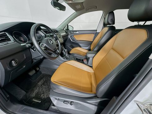 Used 2018 Volkswagen Tiguan SE FWD image 13