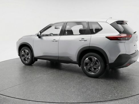 Used 2025 Nissan Rogue SV image 6