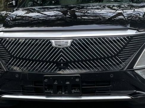 Used 2024 Cadillac Lyriq Luxury image 4