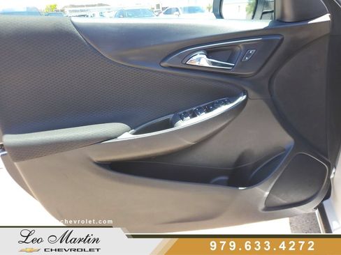 Used 2024 Chevrolet Malibu LT FWD image 15