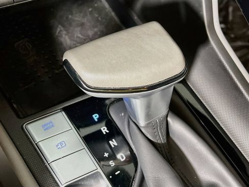 Used 2021 Hyundai Elantra SEL w/ Convenience + Premium Package FWD image 15