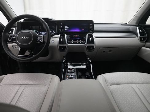 Used 2022 Kia Sorento SX AWD/4WD image 5