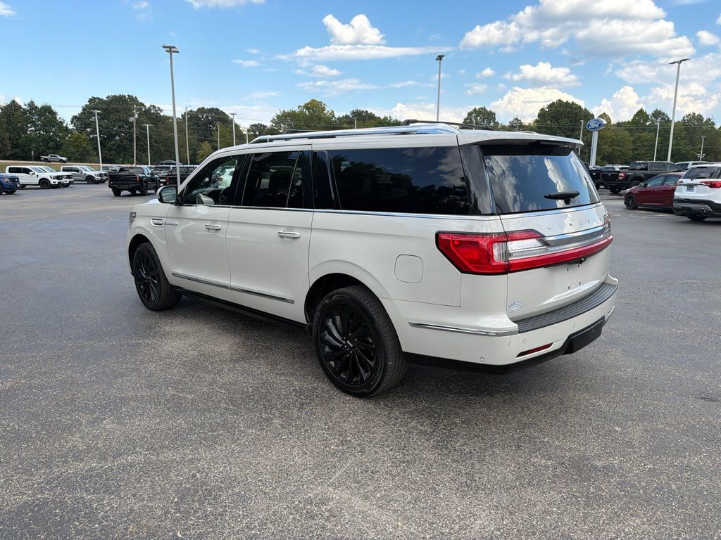 Used 2021 Lincoln Navigator L Reserve AWD/4WD image 5