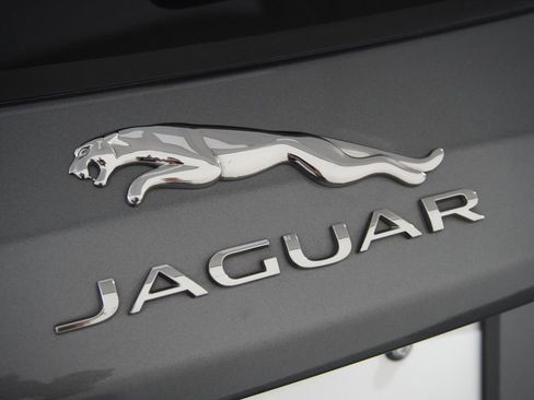 Used 2020 Jaguar E-PACE AWD/4WD image 34