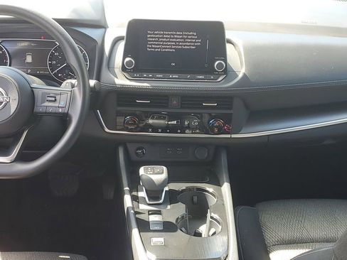 Certified 2024 Nissan Rogue SV FWD image 21