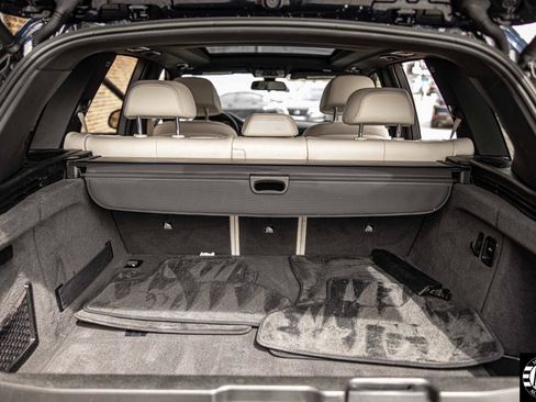 Used 2017 BMW X5 xDrive40e image 7