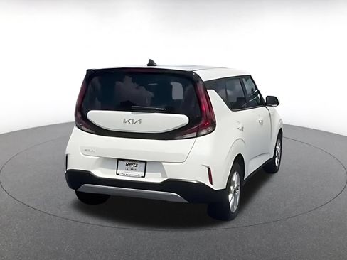 Used 2025 Kia Soul LX w/ LX Technology Package FWD image 15