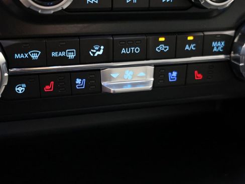 Used 2026 Ford F350 Lariat AWD/4WD image 9