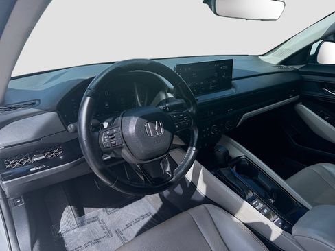 Used 2023 Honda Accord EX-L image 9