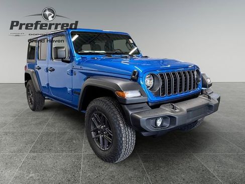 Used 2025 Jeep Wrangler Sport S image 3