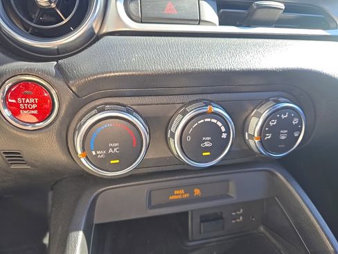 Used 2019 FIAT 124 Spider Classica w/ Technology Group image 17