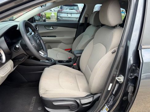 Used 2019 Kia Forte LXS FWD image 11
